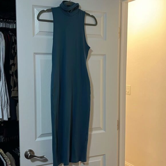 Zara Sleeveless Turtleneck Dress - Size Medium Blue Mid Length Dress - Worn Once - Picture 5 of 5
